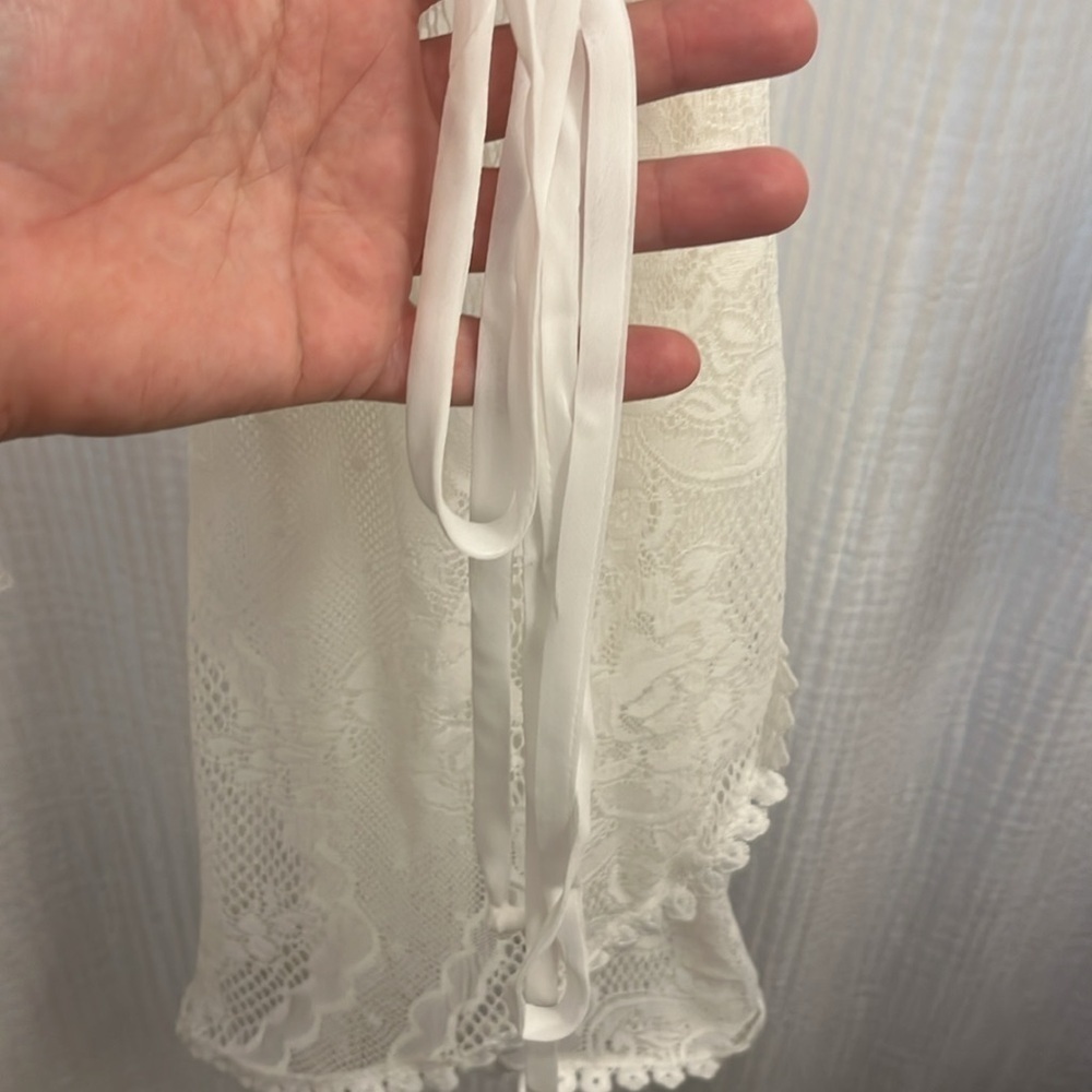 In Bloom lace robe - Picture 6 of 8